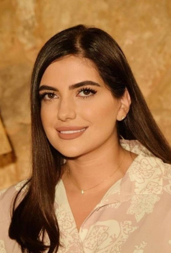 تعرفوا على خيوط الشد لصقل البشرة استعادة شبابها مع الدكتورة آني محفوظ