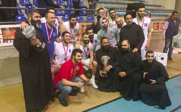 دورة عزيز زرزور في السلة:
اللقب لجامعة الروح القدس ــ الكسليك