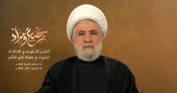 الشيخ قاسم: نحن ضد اتفاق الإطار وندعو إلى إسقاطه فهو غير شرعي وغير قانوني ومذلّ ويدمّر السيادة اللبنانية ولا يسترد الحقوق.