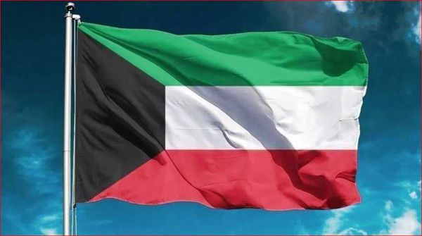 إصابة ستة أشخاص بسقوط مقذوفات في الكويت