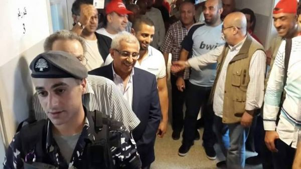 سعد يدلي بصوته في صيدا: نأمل ان تكون النتائج جيدة