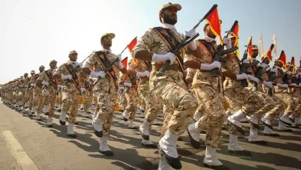 المتحدث باسم الحرس الثوري: الهجوم على لارك خطأ استراتيجي وقاتل ارتكبه ترامب في خضم الحرب الاقتصادية.