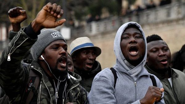 En Italia, “un racismo exacerbado desde la llegada de Salvini al poder”