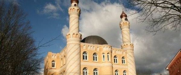 عائلة ترفض إرسال طفلها لجولة في مسجد.. ورد فعل المدرسة صادم!!