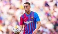 مانشستر يونايتد يطلب لاعباً جديداً من برشلونة