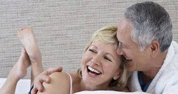 خدعوكى فقالوا.. ياستى إنتى كبرتى.. ما لا تعرفينه عن الجنس بعد الخمسين
