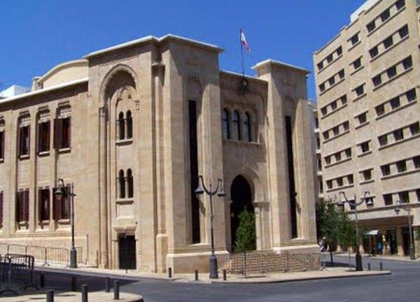 انخفاض "هستيري" لسعر صرف الدولار في السوق الموازية!
