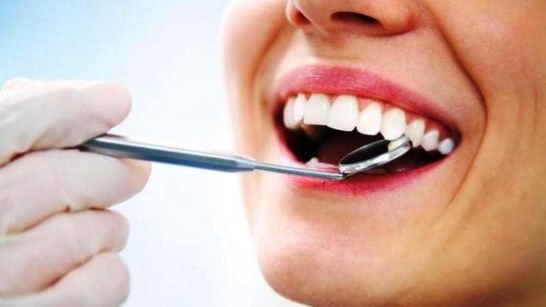 هل تكشف صحة اللثة عن خطر الإصابة بالخرف؟