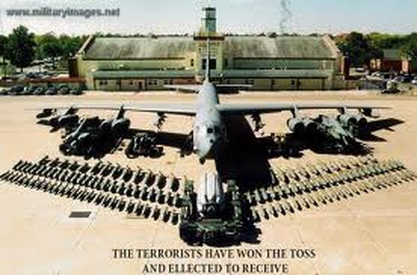 مقتل 4 أفراد في سقوط هليكوبتر حربية أمريكية في بريطانيا