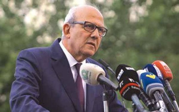 انقسام زحلاوي حول استدعاء رئيس البلدية اسعد زغيب للنيابة العامة المالية