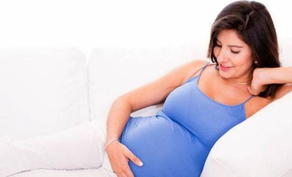 نصائح لتتخلصي من آلام الظهر أثناء الحمل