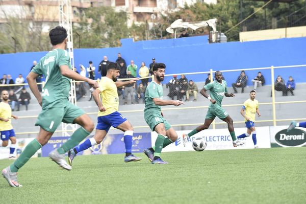 الدوري اللبناني في كرة القدم
الأوائل : فوز كبير للنجمة على شباب الساحل (4-1)
الأواخر: تعادل سلبي مخيب بين الصفاء والحكمة