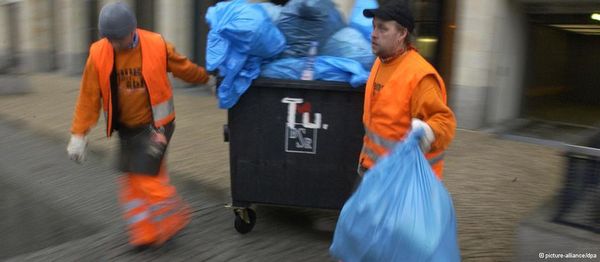 عمال النظافة أهم من الأطباء في برلين