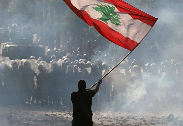 الامور باتت اكثر تعقيداً...والبركان على بعد خطوة