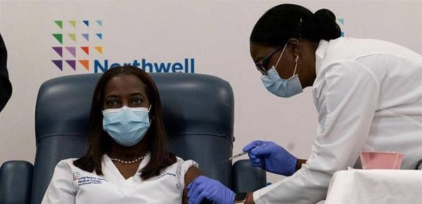كيف ولماذا يصاب الإنسان بكوفيد-19 "بعد تلقي اللقاح"؟