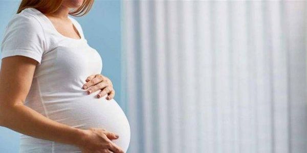بعد مرور 3 أشهر على زواجها من شاب يصغرها بـ10 أعوام.. النجمة السمراء حامل؟ (صورة)