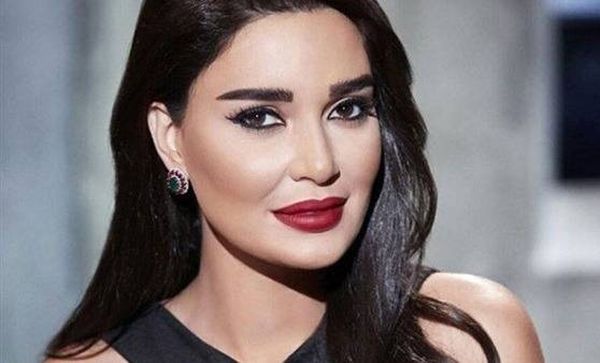 من تشجّع سيرين عبد النور في "المونديال"؟