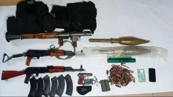 بين بعلبك والضاحية... الجيش يوقف مطلوبَين بجرائم إطلاق نار وسلب