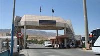 ايران تغلق حدودها البرية مع العراق
