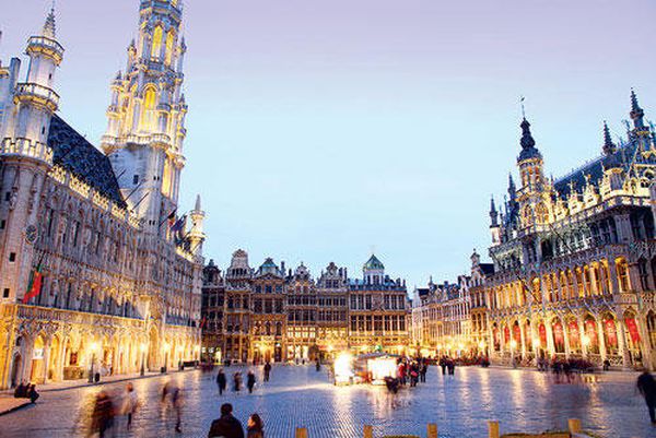 بروكسل... من أحراش الكونغو إلى عاصمة أوروبا