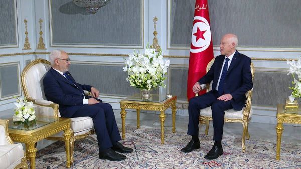 بعد قطيعة 6 أشهر.. كيف كان لقاء الغنوشي بالرئيس التونسي؟