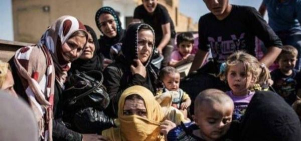 دفعة جديدة من المدنيين خرجت من ريف ادلب الجنوبي إلى أرياف حماه