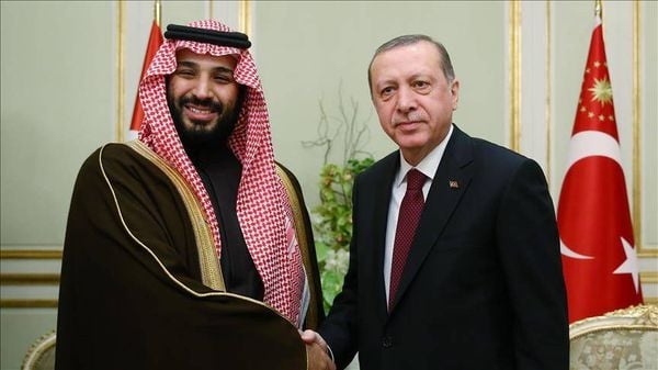 أردوغان يدعو بن سلمان إلى زيارة تركيا قريبا