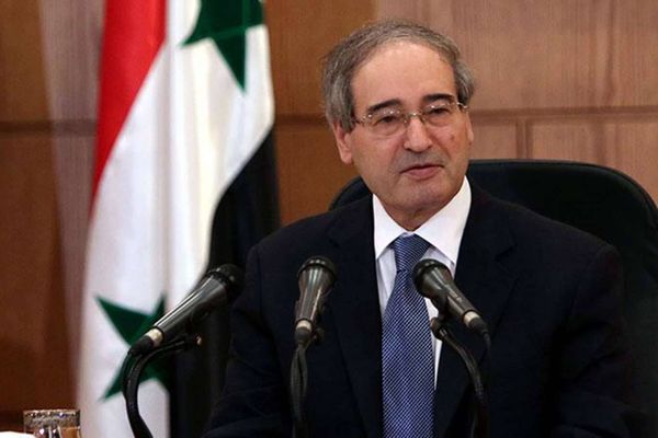 المقداد دعا المجتمع الدولي لتسهيل عودة اللاجئين إلى سوريا