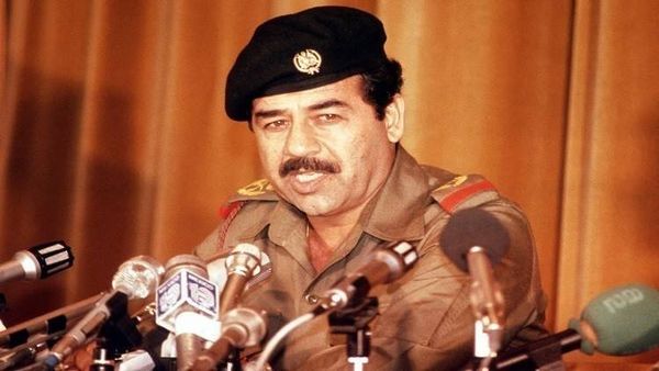 هل أوهم صدام حسين الأمريكان بامتلاك أسلحة الدمار الشامل؟!