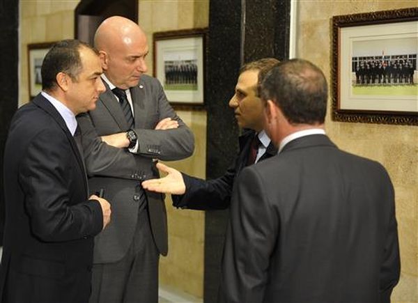 مخاض عسير يُنجز تسوية بند المقاومة... وينقذ الحكومة