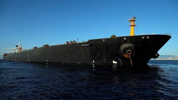 بومبيو: "أدريان داريا" تفرغ نفطها في سوريا .. فهل سيحاسب العالم إيران؟