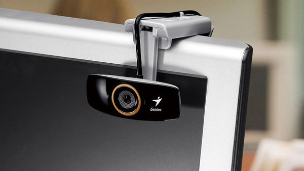 وثائق سنودن: الاستخبارات البريطانية جمعت ملايين الصور من كاميرات مستخدمي 