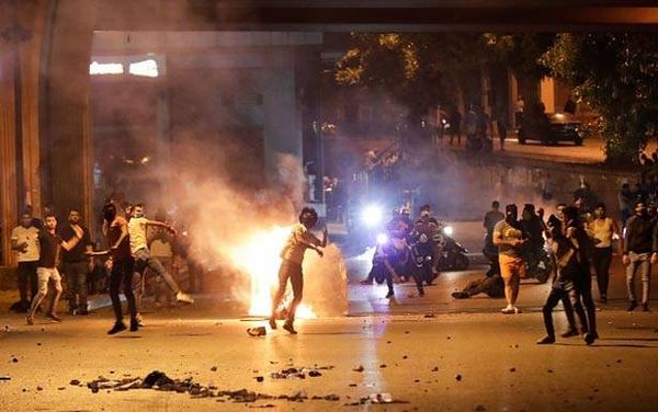 تحت عنوان : «لبنانيّة ضدّ الطائفيّة» .. توتّرات في ساحة الشهداء وضهر البيدر