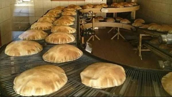 بعد ارتفاع كلفة المازوت... سعر ربطة الخبز إلى 80 ألف ليرة