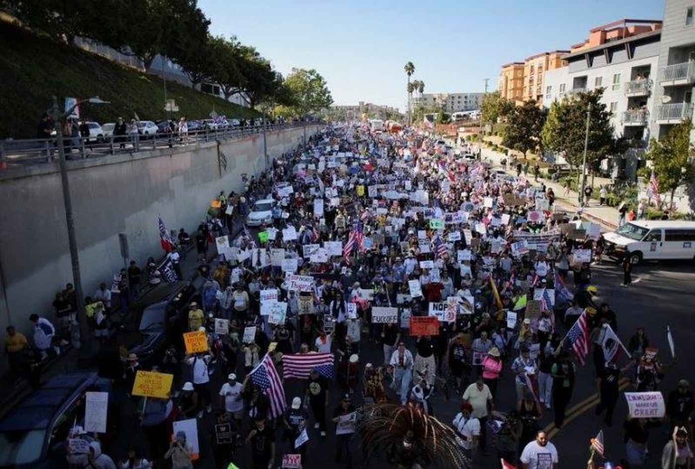 احتجاجات واسعة في أميركا ضد سياسات ترامب للهجرة