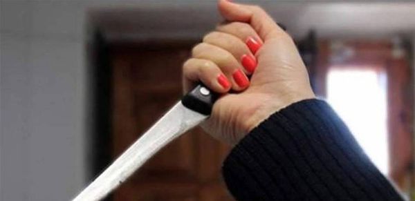 "ومن الحبّ ما قتل".. عسكريٌّ يقضي طعناً على يدِ حبيبته!