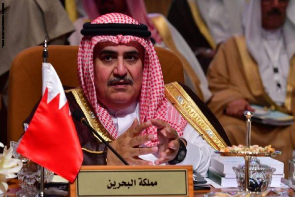 "الخارجية البحرينية" تنفي تصريحات الوزير بشأن "دولة صديقة".. ماذا قيل عنها؟
