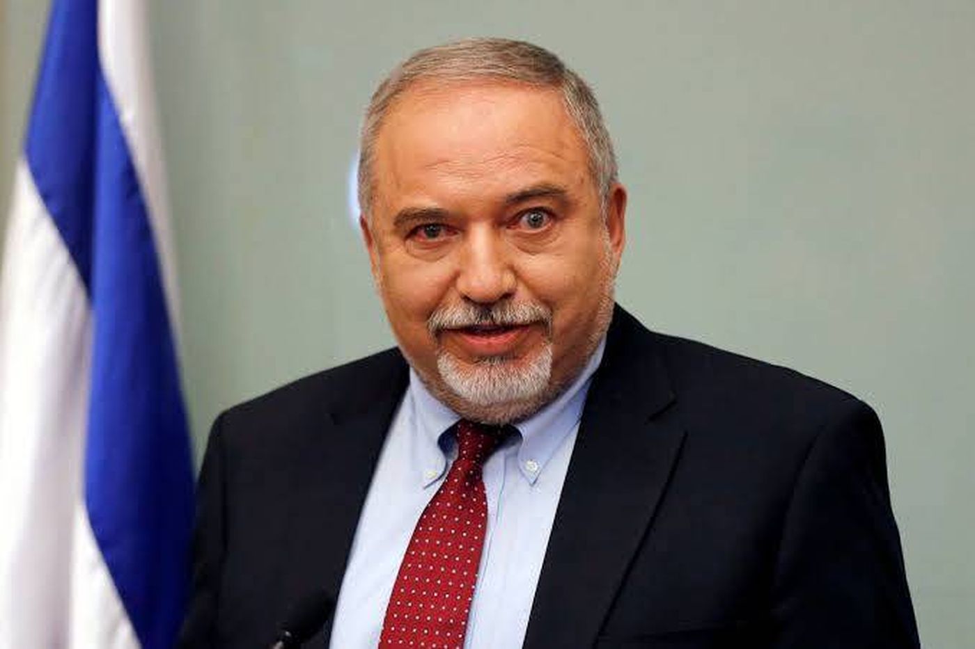 ليبرمان: الجيش قد ينفد من الذخيرة خلال 10 أيام