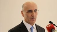 استعداداً للشتاء.. الحجار يطلب من البلديات تنظيف مجاري المياه وإزالة التعديات