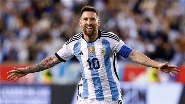 بعد 7 أشهر.. ليونيل ميسي
يدعم الأرجنتين نحو مجد جديد