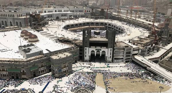 بتوجيه من الملك سلمان وولي عهده... الحكومة تفاجئ الحجاج