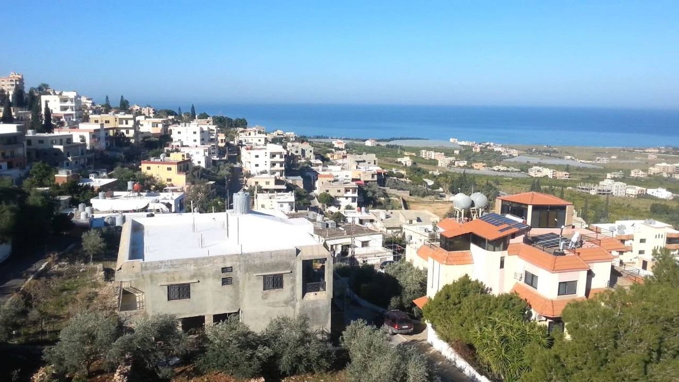 مناشير اسرائيلية فوق بلدة المنصوري