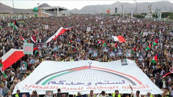 أنصار الله يجددون تضامنهم مع إيران وحزب الله وفصائل المقاومة في العراق