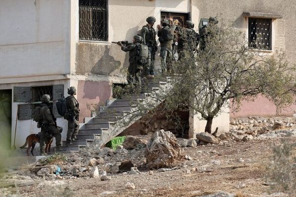 اقتحام واسع لبلدة بدو... الاحتلال يعتقل 53 فلسطينيًا عقب عملية "حلميش"