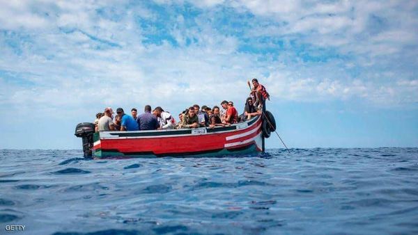 إيطاليا تتوعد بترحيل المهاجرين غير القانونيين