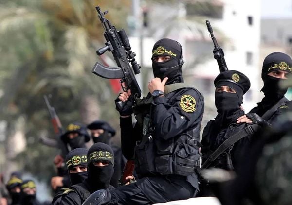 سرايا القدس: نزف 3 من مجاهدينا ارتقوا إثر عملية اغتيال جبانة نفذتها طائرات العدو بعد استهداف منزل في حرش السعادة بمدينة جنين