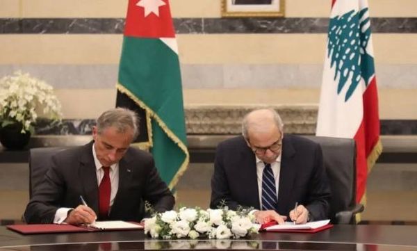 توقيع 22 اتفاقيّة ومذكرة تفاهم بعد اجتماع اللجنة العليا المشتركة اللبنانيّة - الأردنيّة
سلام: اتفقنا على ضمان التطبيق العملي - حسان: نأمل مضاعفة التبادل التجاري