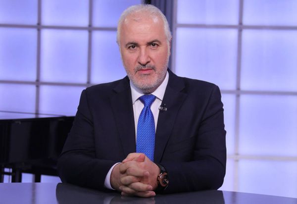 جان عزيز خارج قصر بعبدا؟