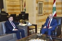 سلام يبحث تنظيم العمرة البرية ويلتقي وفداً من "مراسلون بلا حدود"