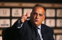 تيباس : بيكيه لاعب كرة قدم ممتاز ولكن ...